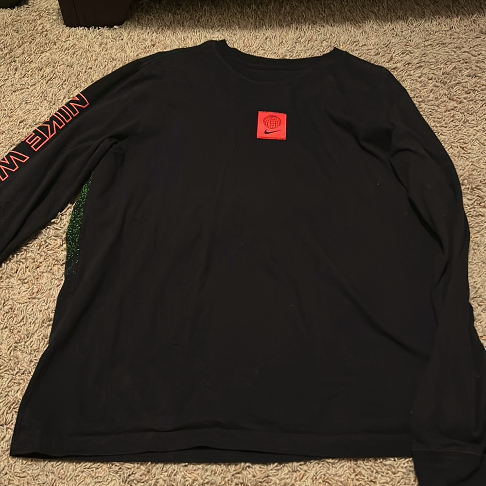 Men’s Nike long sleeve